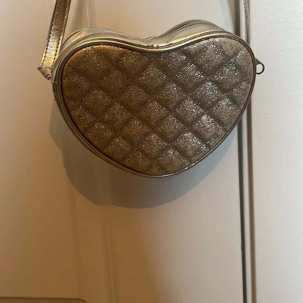 Silver glittery heart purse - Picture 4 of 6